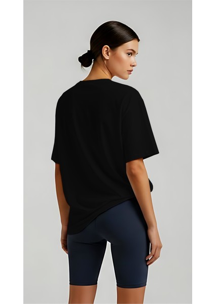 Oversize Pamuklu Beyaz Kadın Kahve ve Kalp Minimal Baskılı T-Shirt