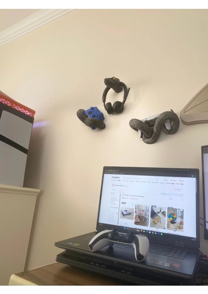 Black Mamba Joystick ve Kulaklık Tutucu Stand modelleri