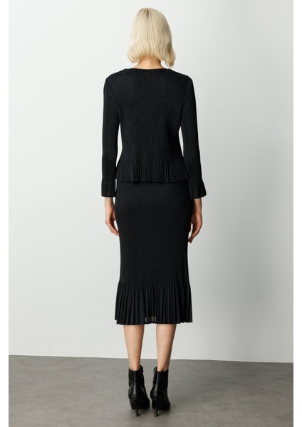 Süs Düğmeli Piliseli Bluz Siyah 03913 modelleri