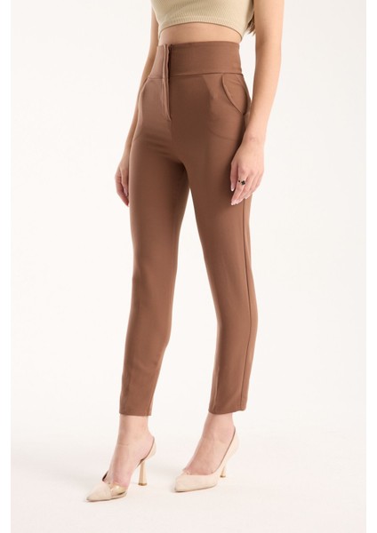 Yüksel Bel Dar Paça Toparlayıcı Kumaş Pantolon