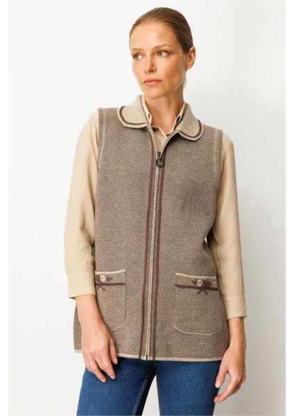 25031 Desen Triko Polo Yakası Kordene Nakış Işlemeli Fermuarlı Kısa Yelek fiyatları