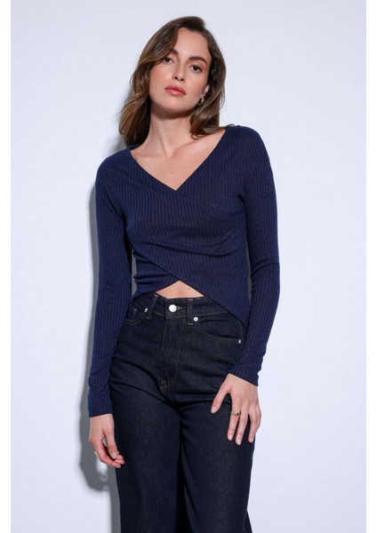 Lacivert Kruvaze Kadın Bluz fiyatları