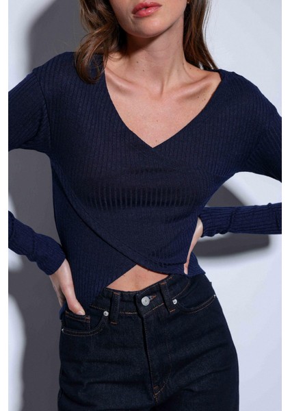 Lacivert Kruvaze Kadın Bluz fırsatları