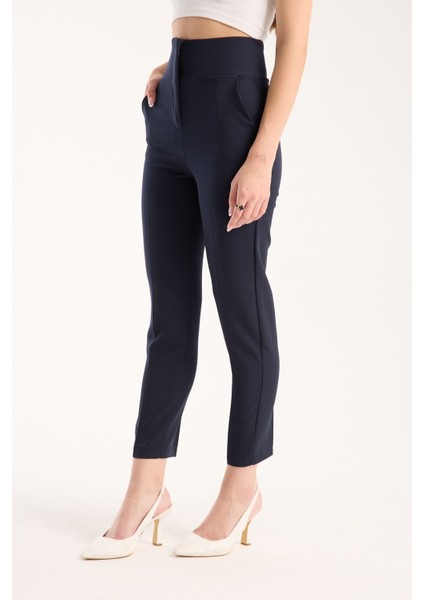 Yüksel Bel Dar Paça Toparlayıcı Kumaş Pantolon