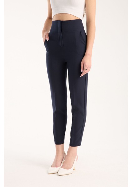 Yüksel Bel Dar Paça Toparlayıcı Kumaş Pantolon fiyatları