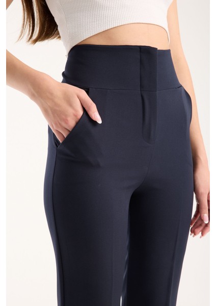 Yüksel Bel Dar Paça Toparlayıcı Kumaş Pantolon modelleri