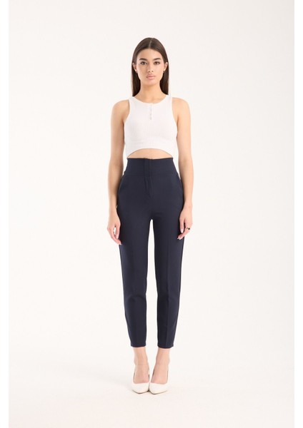 Yüksel Bel Dar Paça Toparlayıcı Kumaş Pantolon indirimleri
