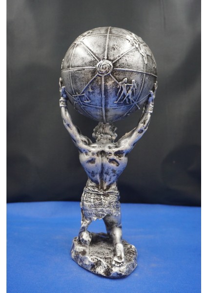 Atlas Biblo Güçlü ve Etkileyici Tasarım: 32 cm Atlas Gümüş Heykel Ev Dekor Hediyelik Aksesuar