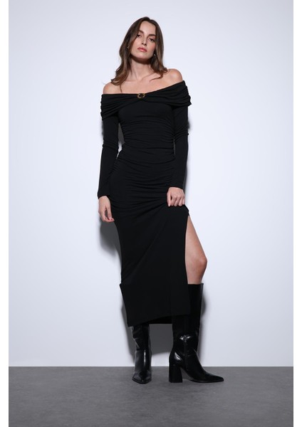 Siyah Drape Detaylı Aksesuarlı Elbise
