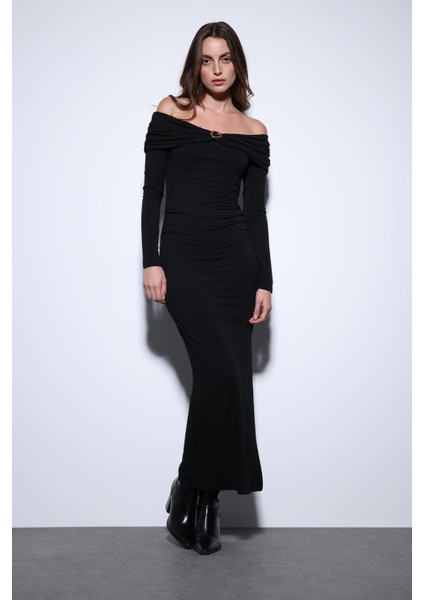 Siyah Drape Detaylı Aksesuarlı Elbise fiyatları