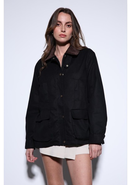 Siyah Kontrast Yaka Kadın Ceket fırsatları