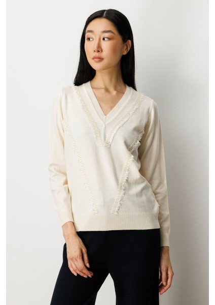 65338 Onteks V Yaka Önü Detaylı Kazak