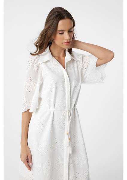 Beyaz Kadın Fisto Işlemeli Elbise fiyatları