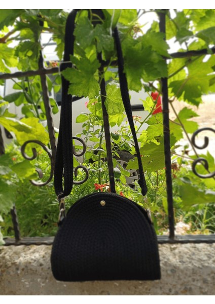 El Yapımı Siyah Örgü Yarım Ay Çanta, Mıknatıslı ve Ayarlanabilir Askılı Omuz Çantası fiyatları