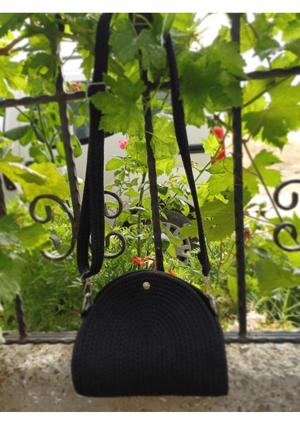 El Yapımı Siyah Örgü Yarım Ay Çanta, Mıknatıslı ve Ayarlanabilir Askılı Omuz Çantası modelleri