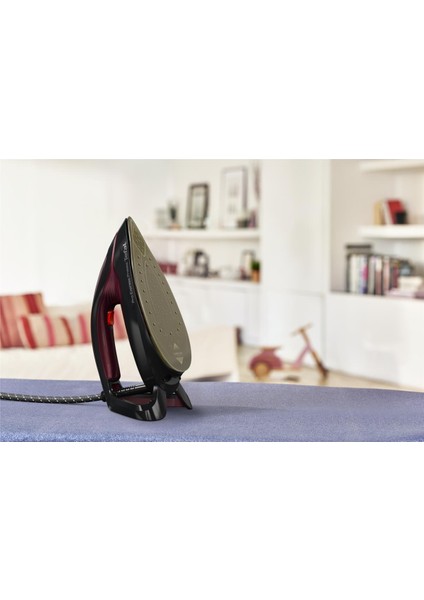 GV9230 Pro Express Protect 140 gr Sürekli ve 560 gr Şok Buharlı 2600 Watt Buhar Kazanlı Ütü