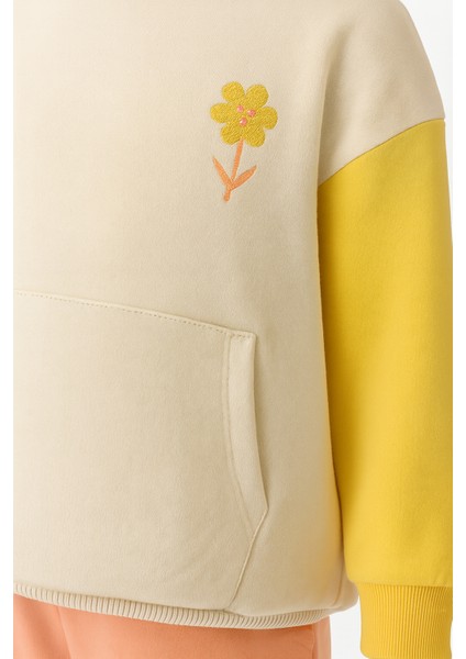 Kız Çocuk Çiçek Baskılı Renk Bloklu Sweatshirt ve Eşofman Takımı – Rahat Pamuklu 2’li Set fırsatları