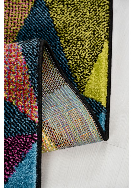 Colora Halı Koleksiyonu | Yumuşak Renkli Kare Halı, Tozumaz, Modern Tasarım ve Kolay Temizlik indirimleri