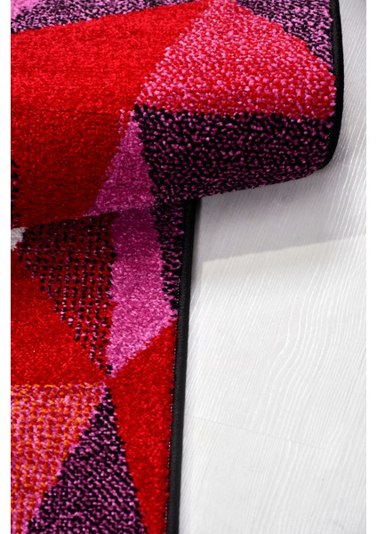 Colora Halı Koleksiyonu | Yumuşak Renkli Kare Halı, Tozumaz, Modern Tasarım ve Kolay Temizlik