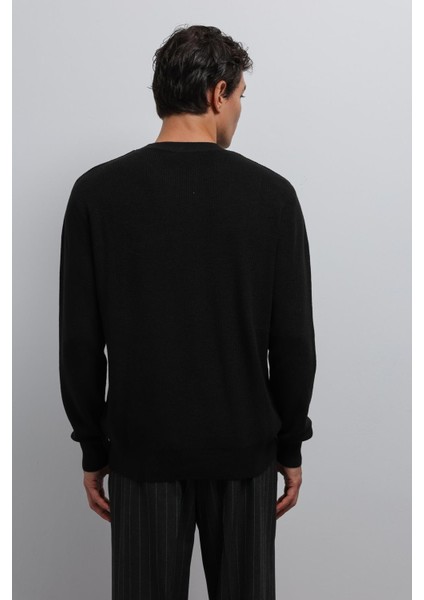 Siyah Dokulu Erkek Kazak indirimleri