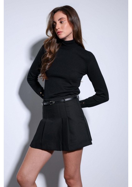 Siyah Dik Yaka Triko Kazak fırsatları