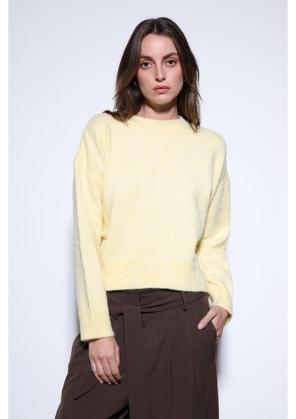 Sarı Yün Karışımlı Kadın Kazak