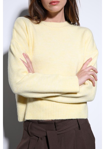 Sarı Yün Karışımlı Kadın Kazak fırsatları