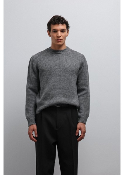 Gri Yumuşak Dokulu Erkek Kazak