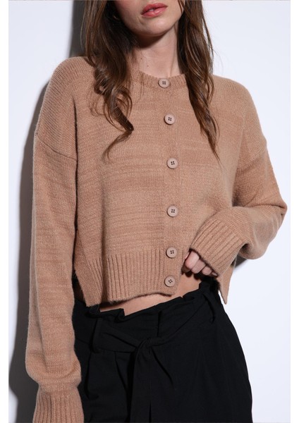 Bej Yırtmaçlı Örgü Triko Kadın Kazak modelleri