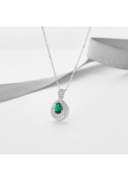 925 Ayar Rodyum Kaplama Damla Zümrüt Taşlı Gümüş Set modelleri