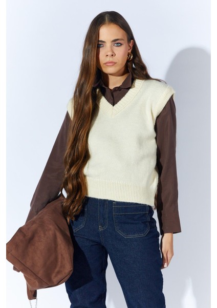 Kadın Krem V Yakalı Basic Süveter