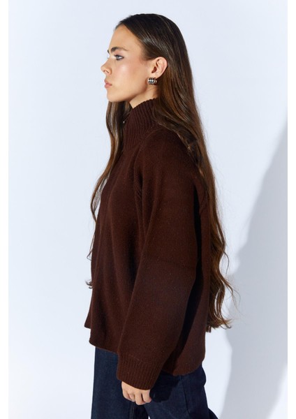 Kadın Kahve Dik Yakalı Dışardan Dkişli Fermuarlı Hırka fırsatları