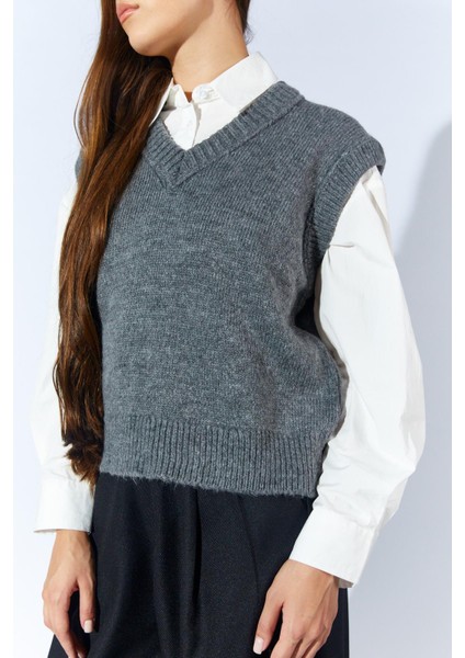 Kadın Antrasit V Yakalı Basic Süveter indirimleri