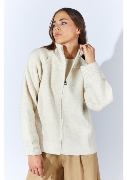 Kadın Taş Dik Yakalı Dışardan Dkişli Fermuarlı Hırka