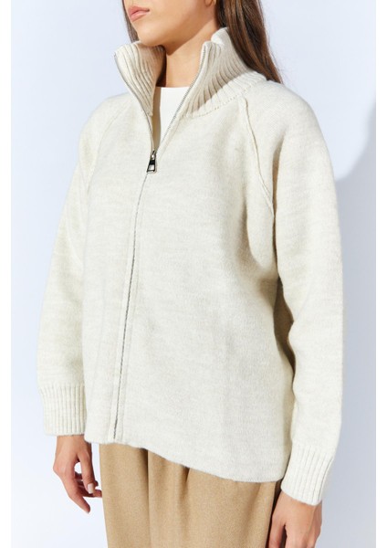 Kadın Taş Dik Yakalı Dışardan Dkişli Fermuarlı Hırka fırsatları