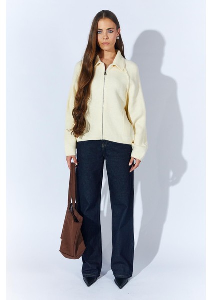 Kadın Krem Yakası Dışardan Cepli Fermuarlı Salaş Hırka indirimleri