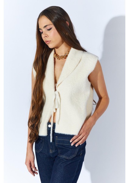 Kadın Ekru 8952 Gömlek Yaka Önü Bağlamali Sakal Yelek modelleri
