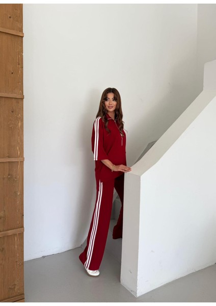 Buketli Kadın Şeritli Armalı Detaylı Kadın Eşofman Takım modelleri