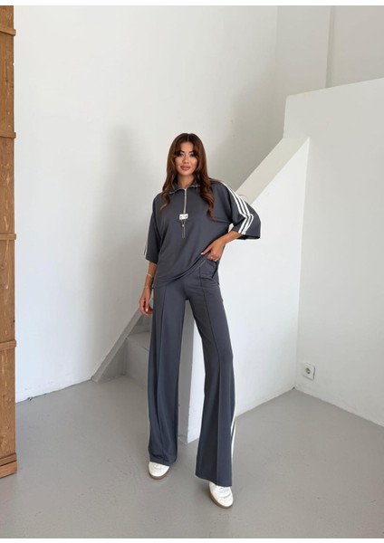 Buketli Kadın Şeritli Armalı Detaylı Kadın Eşofman Takım