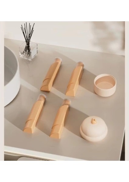 4'ü 1 Arada Seyahat Şişesi Seti modelleri