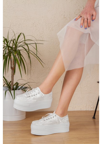 Beyaz Kadın Dolgu Topuklu Ayakkabı MIMY1501BEYAZ ÇINAR700E