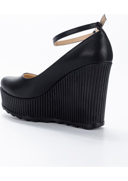 Kadın Siyah Cilt Dolgu Topuklu Ayakkabı 1205MIMY400E fırsatları