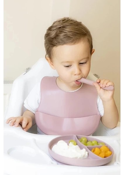 Pembe 3’lü Silikon Yemek Seti – Önlük + Diş Kaşıyıcılı Kaşık + Vakumlu Tabak modelleri