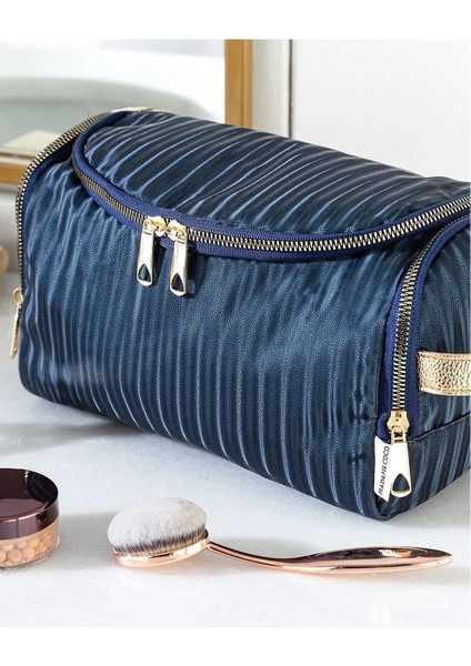 Lacivert Şık Makyaj Çantası, Pratik ve Şık Seyahat Aksesuarı