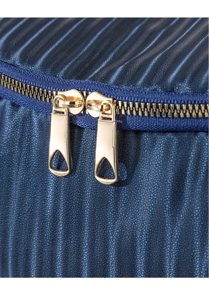Lacivert Şık Makyaj Çantası, Pratik ve Şık Seyahat Aksesuarı fiyatları
