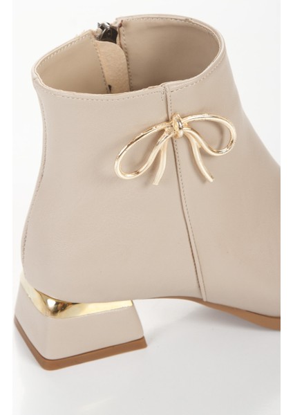 Kadın Ten Kısa Yan Tokalı Kalın Topuklu Sivri Burunlu Bot Cnr1 modelleri