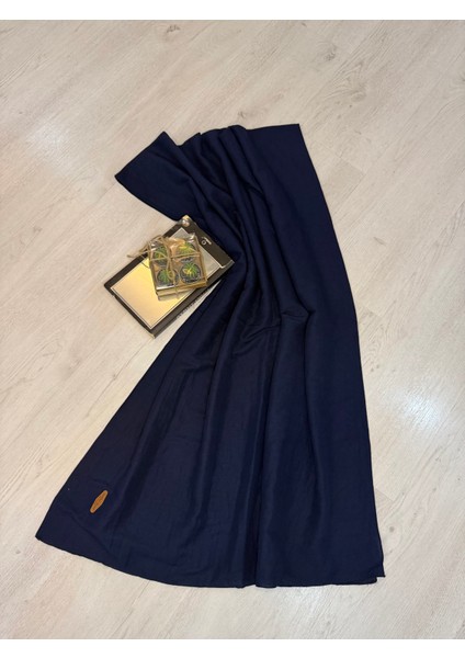 Bambu Şal, Lacivert Şal modelleri