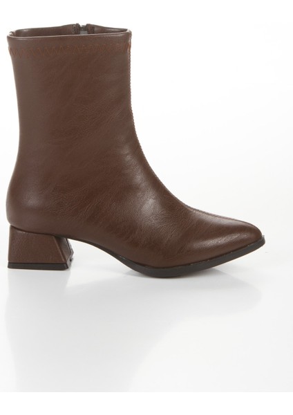 Kahverengi Kısa Kalın Topuklu Sivri Burunlu Günlük Bot Cnr modelleri