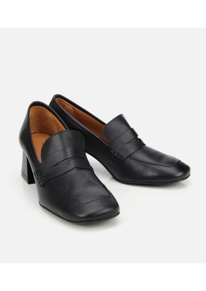 01AYH312790A100 KADIN Deri Siyah Topuklu Loafer fiyatları