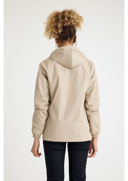 Kadın Içi Astarlı Suya Dayanıklı Kapüşonlu Cepli Yağmurluk